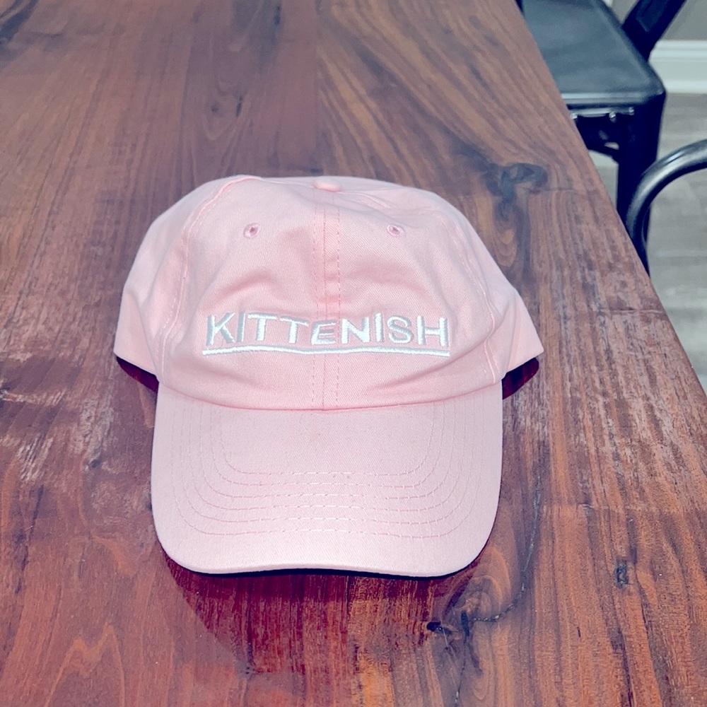 Jessie James Decker pink kittenish hat